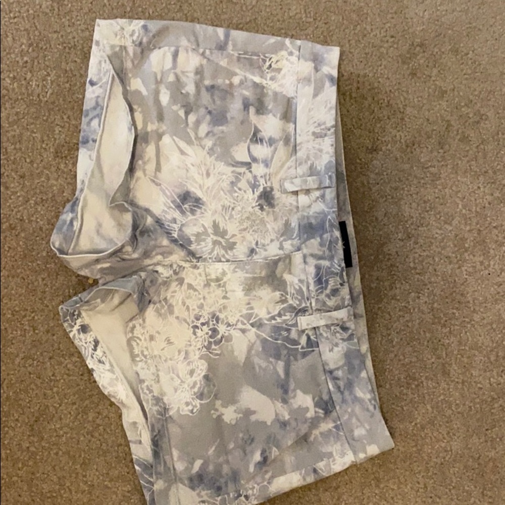 American eagle floral shorts